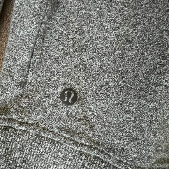 Lululemon crewneck - Picture 3 of 3